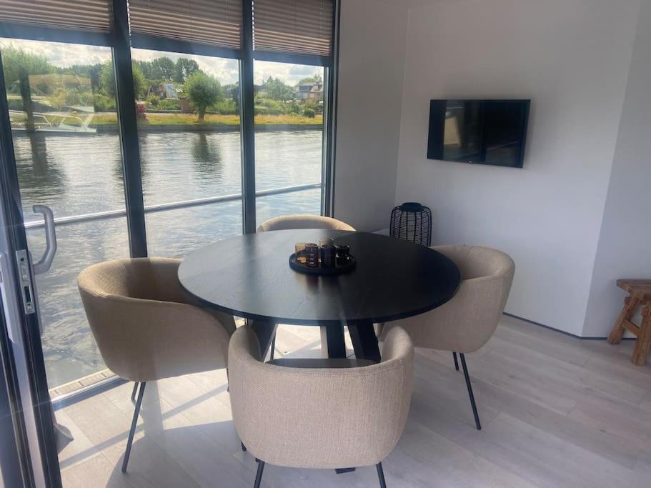 מלון Nederhorst den Berg La Mare Houseboat מראה חיצוני תמונה